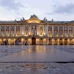 Place du Capitole allumée